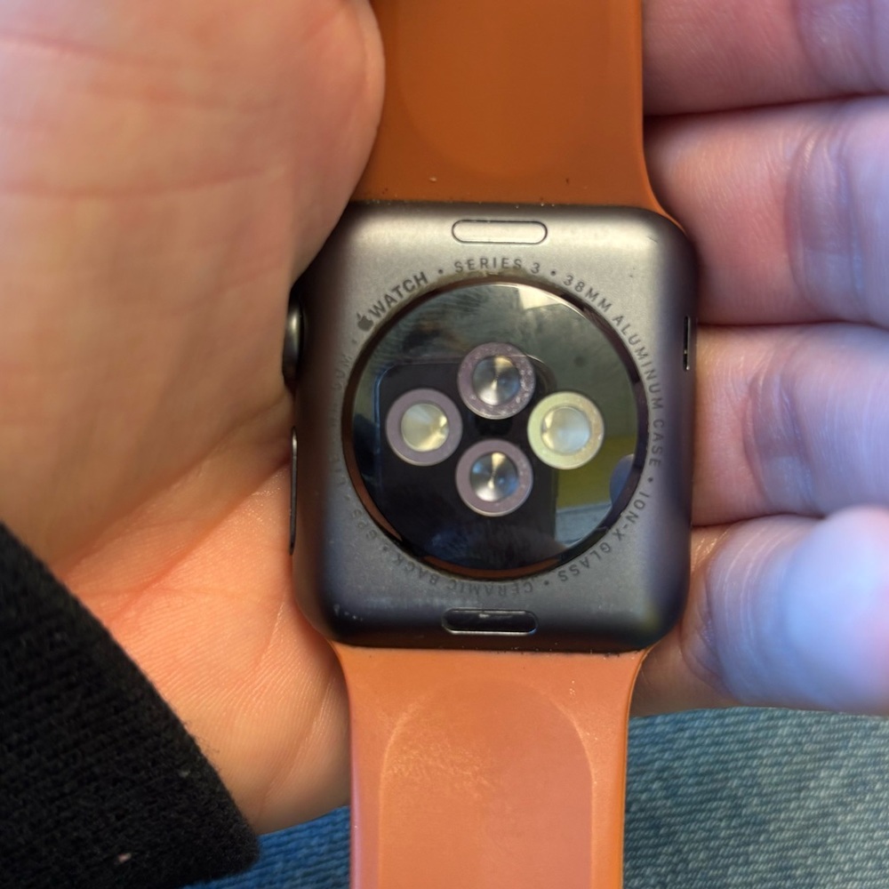 Apple watch - Picture 3 of 3